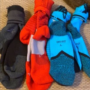 4 pair NIKE drifit elite socks